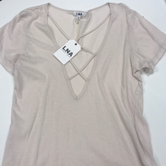 TWICE CROSSED TEE BNWT - Picture 3 of 5